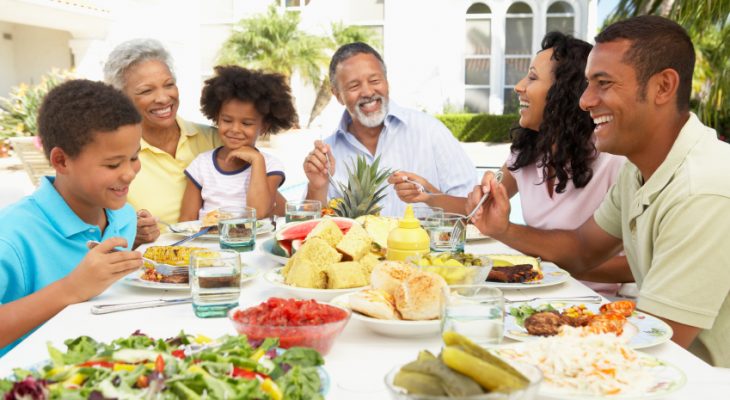 ALIMENTAÇÃO SAUDÁVEL: 4 DICAS SIMPLES PARA TODA A FAMÍLIA